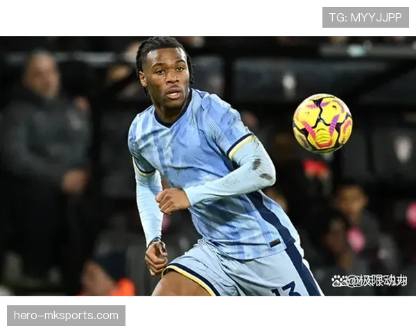 卡瓦尼状态火热,新球队中攻防两端贡献亮眼 卡瓦尼状态火热,新球队中攻防两端贡献亮眼