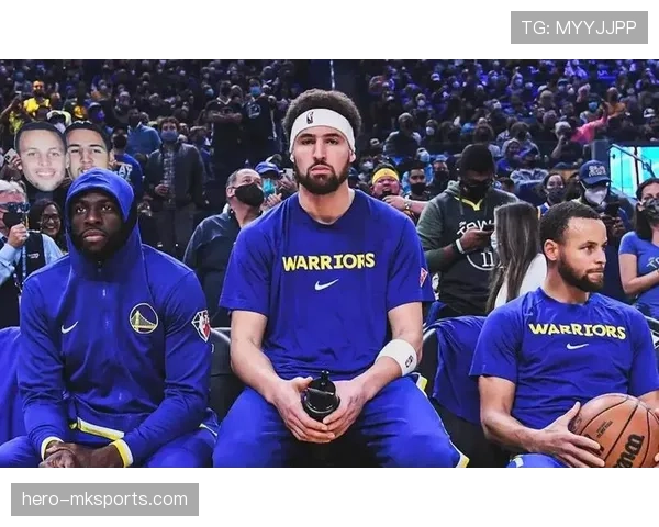 克莱·汤普森三分拉开空间助库里提升球队得分效率