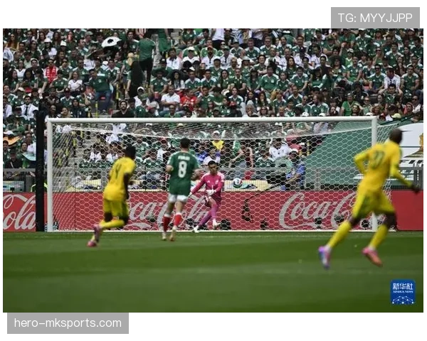 墨西哥2-0南非开门红，希门尼斯和东道主气势全面拉满